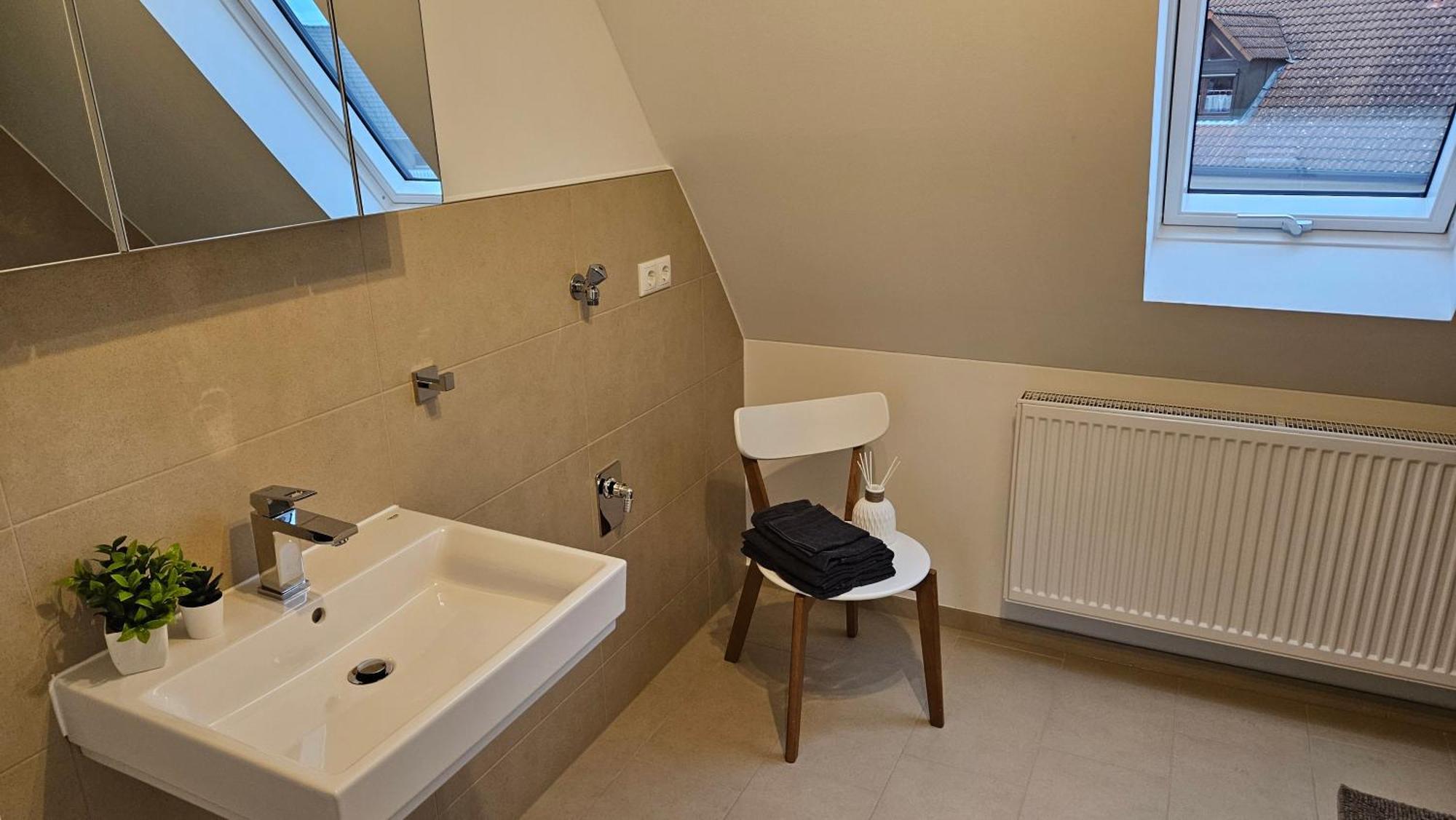 Ferienwohnung As 5 One & Two Bamberg - Modern In Ruhiger Lager Mit Balkon Hallstadt Exteriör bild