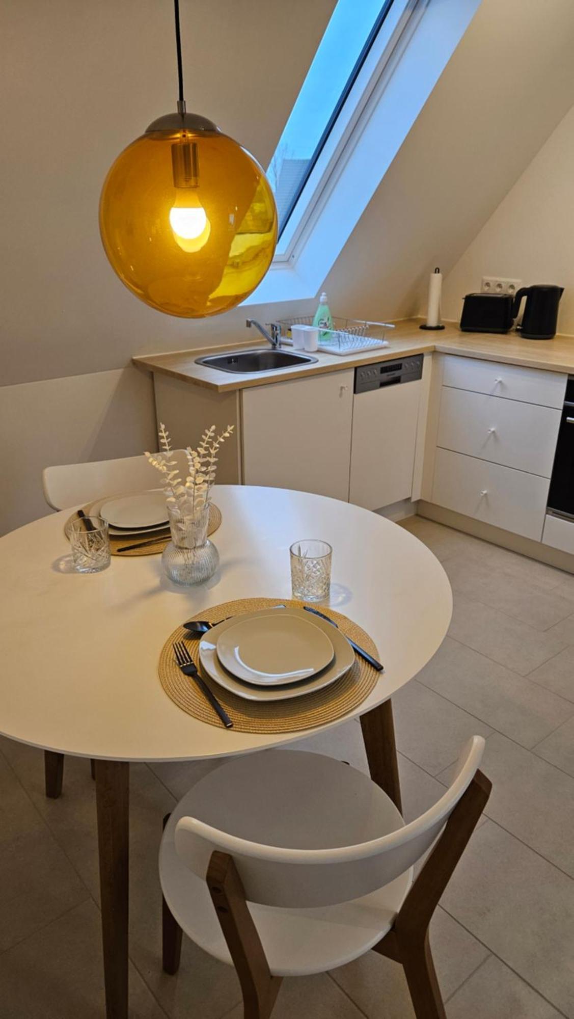 Ferienwohnung As 5 One & Two Bamberg - Modern In Ruhiger Lager Mit Balkon Hallstadt Exteriör bild